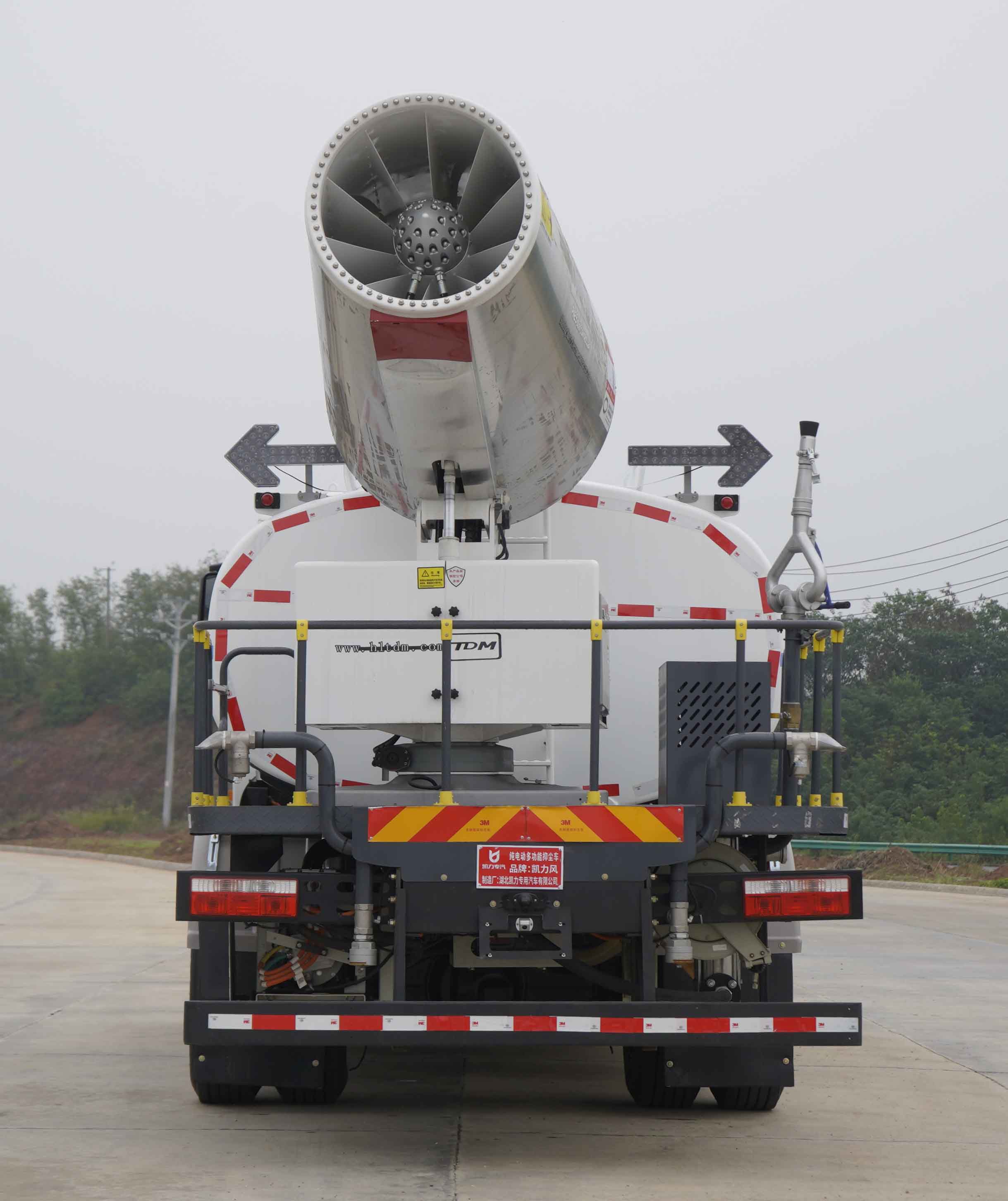 KLF5183TDYBEV型純電動多功能抑塵車
