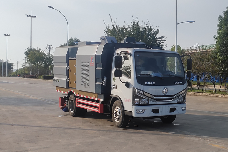 KLF5071TXCE6型吸塵車