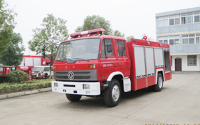 東風5噸泡沫消防車